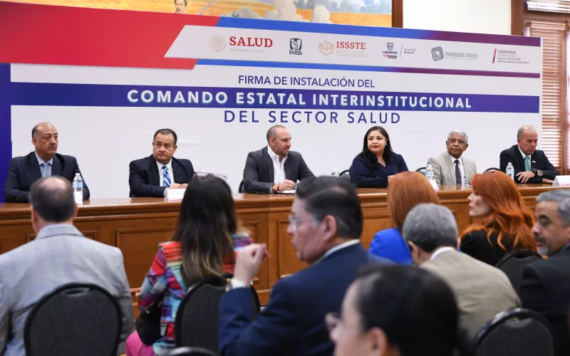 Firman autoridades acuerdo para la instalación del Comando